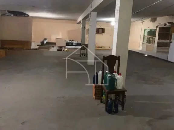 Imagem Vendo/ Alugo amplo imóvel comercial em Laranjeiras na Avenida Euclides da Cunha