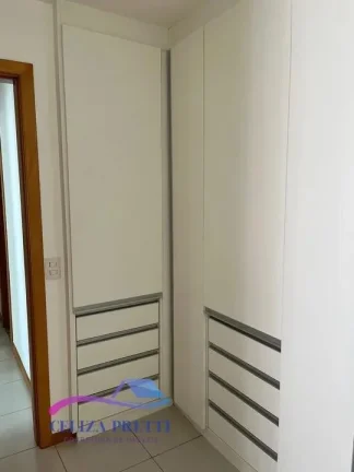 Imagem Vendo, 3 quartos, duas vagas de garagem, academia, salão de festas, piscina, sauna.