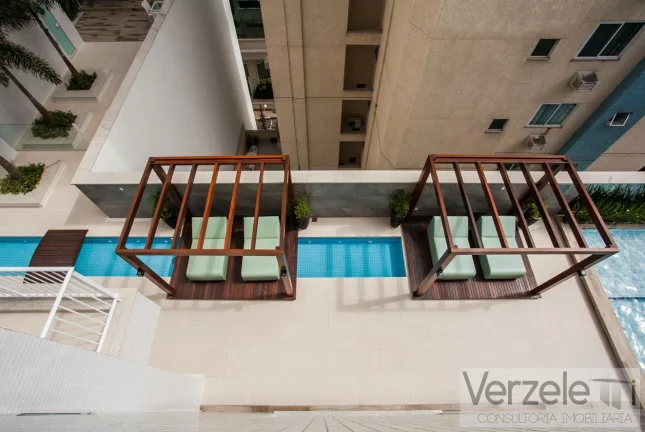 Imagem Apartamento 4 ou + dormitórios para Venda em Balneário Camboriú / SC no bairro Pioneiros
