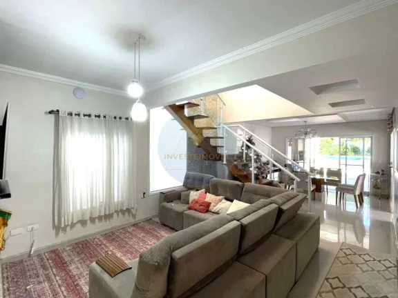 Imagem Casa em Condomínio a Venda no bairro Granja Viana - Cotia, SP