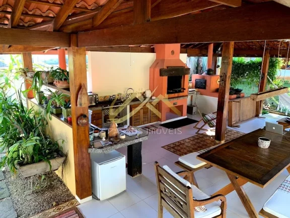 Imagem LINDA CASA EM CONDOMINIO FECHADO, MUITAS VEGETAÇÕES E UM ESPAÇO ENCANTADO