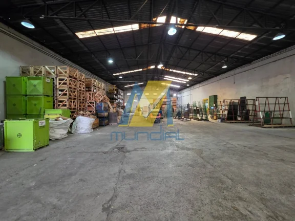 Imagem Galpão comercial/industrial com 1.200 m² de área construída.