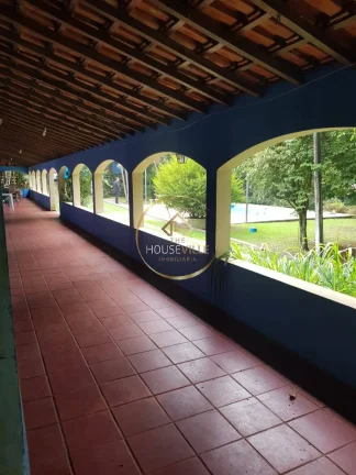 Imagem Chácara em Jacareí, 3 Casas (Sendo 10 Dormitórios), 108.900m².