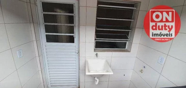 Imagem Sobrado com 2 dormitórios à venda, 52 m² por R$ 290.000,00 - Parque Bitaru - São Vicente/SP