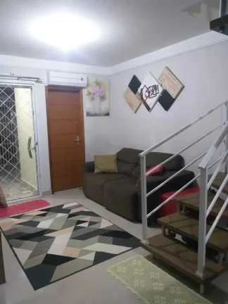 Imagem Sobrado com 2 suítes e 1 vaga na garagem, a 350m da praia em - Balneário Piçarras/SC