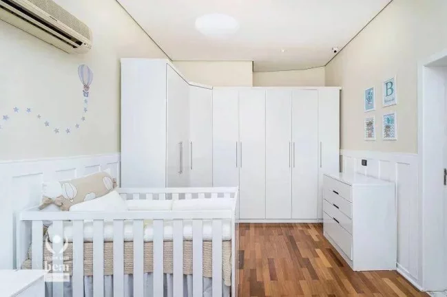 Imagem Casa com 751m², 4 suítes, piscina, 10 vagas de garagem à venda por R$ 4.000.000 - Jardim Social - Curitiba/PR
