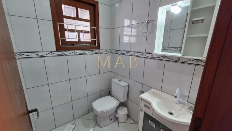 Imagem Imperdível: Casa à venda em Florianópolis-SC, Ingleses! 4 quartos, 1 suíte, 2 salas, 3 banheiros, 3 vagas, 240m².