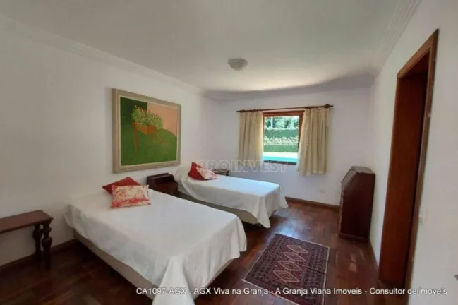 Imagem Belíssima propriedade com ares de Casa de Campo na Granja Viana!