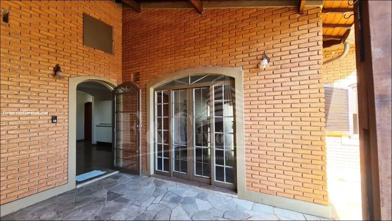 Imagem Casa para Venda em Limeira, Centro, 4 dormitórios, 2 suítes, 2 banheiros, 4 vagas