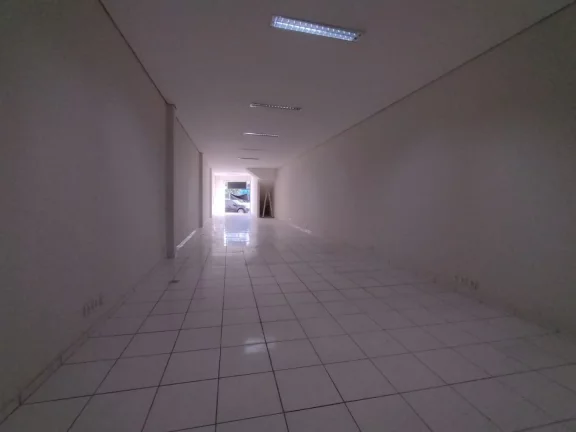 Imagem Barracão comercial , amplo com ótima metragem ,contendo copa , 2 banheiros , localizado em Santa T...