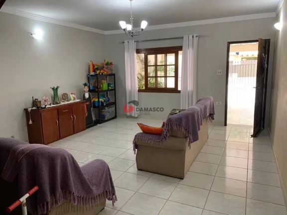 Imagem Sobrado à venda 3 Quartos, 2 Vagas, 217M², Santa Maria, São Caetano do Sul - SP