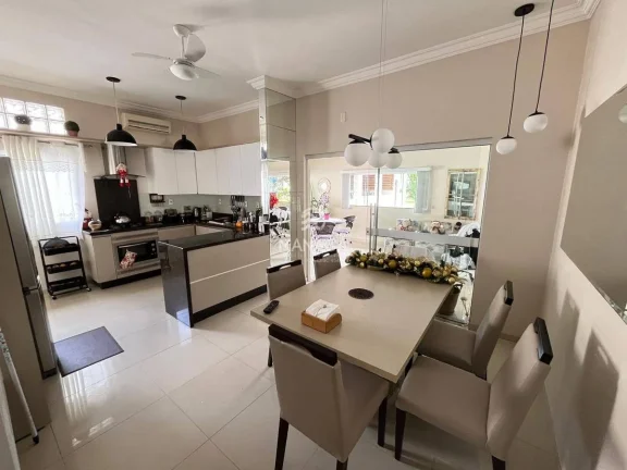 Imagem Casa 3 dormitórios à venda no centro de Gaspar