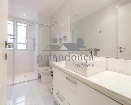 Imagem Apartamento totalmente reformado, living para 2 ambientes, terraço,3 dormitórios sendo 1 suíte, r...