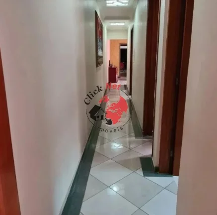 Imagem Casa térrea à venda localizada no bairro Pauliceia, São Bernardo do Campo com 3 dormitórios, sendo 1 suíte, 3 vagas, 257 m².