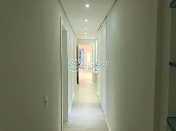 Imagem Apartamento charmoso, muito claro e arejado. Sala espaçosa com terraço e lareira; escritório e sa...