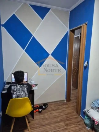 Imagem Apartamento com 65m², dispõe de 3 dormitórios, 1 banheiro, sala para dois ambientes, varanda, coz...