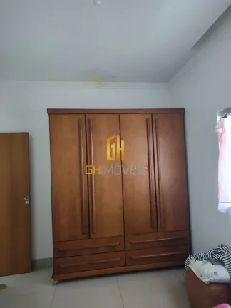 Imagem Casa com 3 quartos no Sítio Santa Luzia, em terreno com 330m² com 155m² de área construída poss...