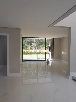 Imagem Sobrado Alto Padrão com 02 Suítes no Bairro São Francisco de Assis em Camboriú.