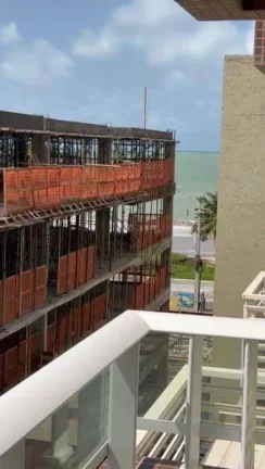 Imagem Flat mobiliado com varanda / sacada e vista lateral para o mar a 100m da praia de Intermares - FL0568