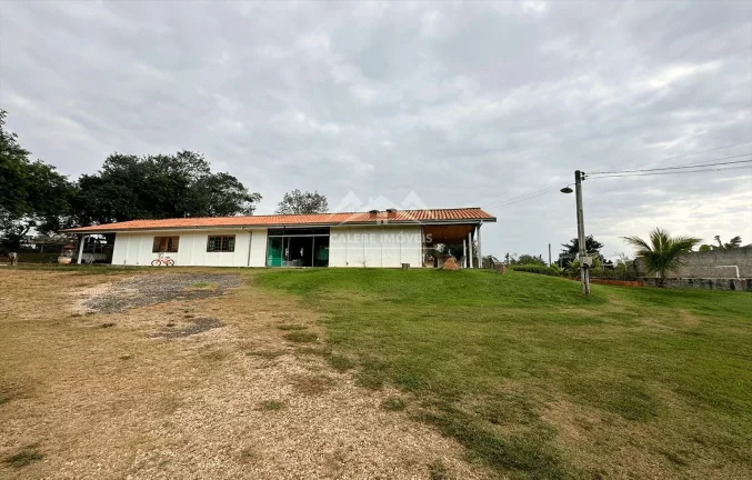 Imagem Chácara com 3 dormitórios à venda, 4000 m² por R$ 750.000,00 - Bairro dos Mirandas - Tatuí/SP