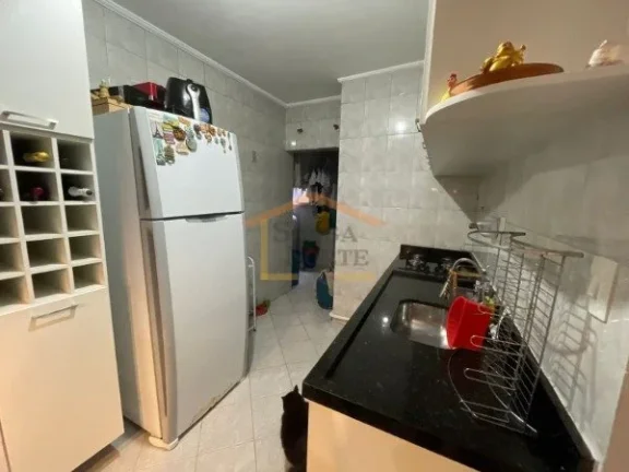 Imagem Excelente apartamento, todo reformado, 2 dormitórios, sendo 1 suíte, cozinha americana com armári...