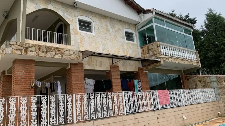 Imagem Chácara Santa Isabel - 1.000M², Aceita Permuta Apartamento Zona Oeste/SP, 3 Dorms, 3 Suítes, 4 Vagas, Churrasqueira, Piscina, Campo de Futebol.