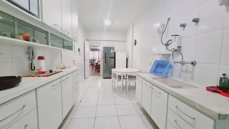 Imagem Apartamento com 3 dormitórios à venda, 200 m² - Pitangueiras - Guarujá/SP