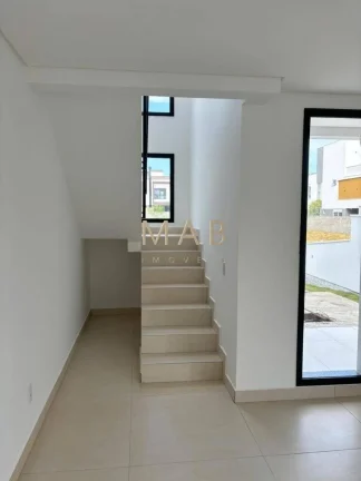 Imagem Imperdível oportunidade: Casa à venda em Florianópolis-SC, Campeche. 3 quartos, 1 suíte, 2 salas, 2 banheiros, 1 vaga, 150m² área.