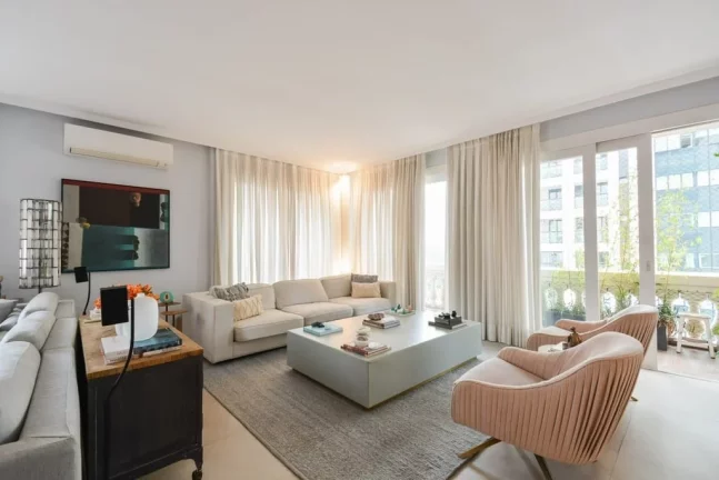 Imagem Apartamento à venda em São Paulo, Pinheiros, com 4 quartos, 246m2 Imagem Apartamento à venda em São Paulo, Pinheiros, com 4 quartos, 246m2