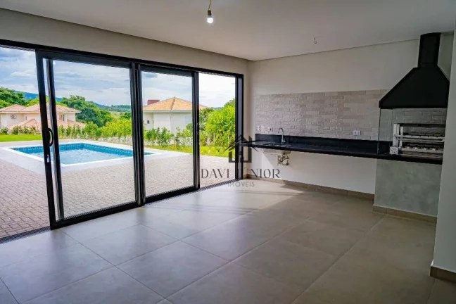 Imagem Casa com 3 suites com closet à venda, 378 m² por R$ 2.990.000 - Residencial Saint Charbel - Araçoiaba da Serra/SP