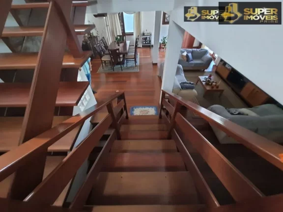 Imagem Casa Alto Padrão para Venda na Colina do Sol em Pelotas-RS