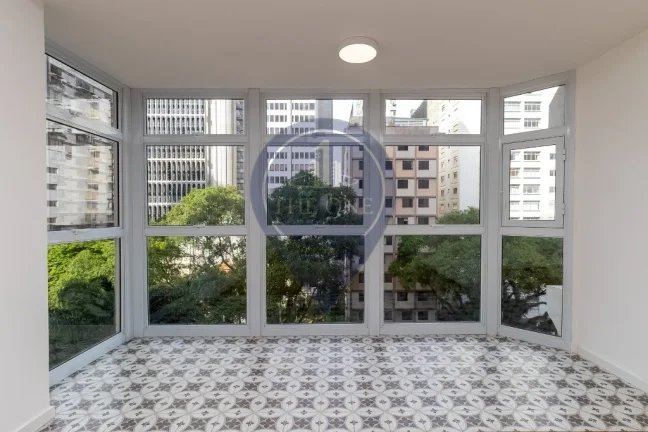 Imagem Apartamento de luxo no Jardim Paulista: 3 quartos, 3 suítes, 2 salas, 2 banheiros, 1 vaga, 141,32 m² - São Paulo-SP.