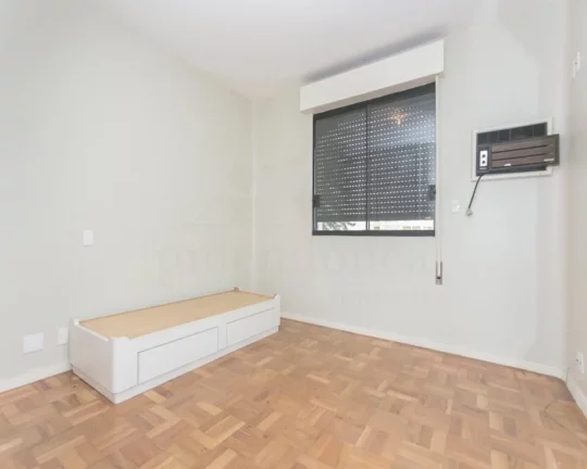 Imagem Apartamento com living para 03 ambientes, terraço, lavabo, hall de distribuição, banheiro com box...
