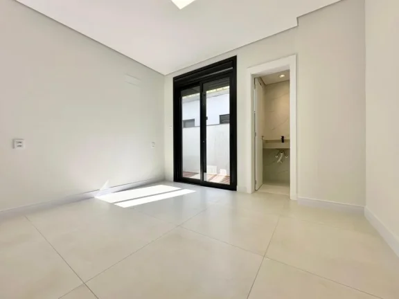 Imagem Casa em Condominio 4 Dormitórios - Bairro xangri-la
