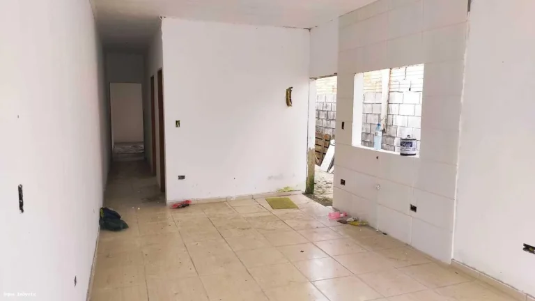 Imagem Casa para Venda em Itanhaém, Tupy, 2 dormitórios, 1 suíte, 1 banheiro, 2 vagas