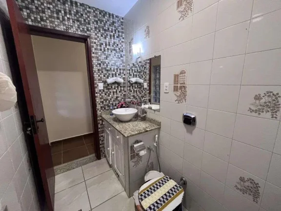 Imagem 2 casa á venda em Barbacena com 3 dormitório e 2 suítes no Santa Cecília