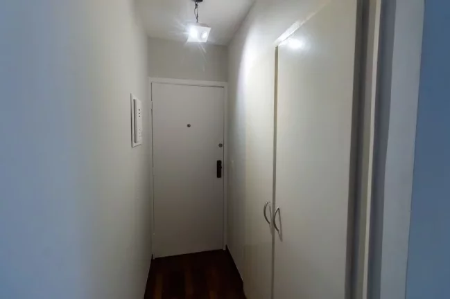 Imagem Apartamento reformado no Itaim Bibi