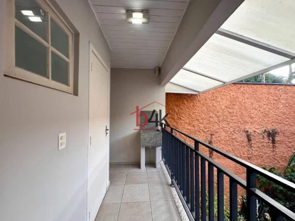 Imagem Casa com 3 dormitórios à venda, 220 m² por R$ 2.120.000 no Brooklin