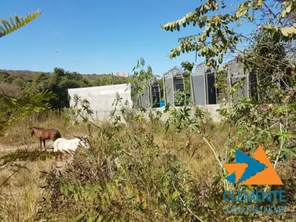 Imagem Terreno de 1.150 m2 para fins comerciais ou residenciais.