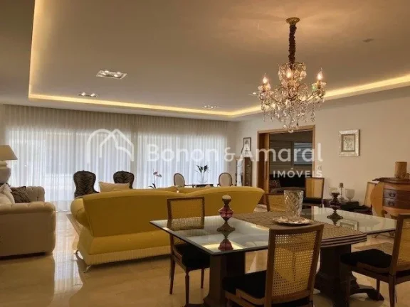 Imagem Ampla residência, muita luz natural, cômodos grandes, funcionalidade
483m² área construída em u...