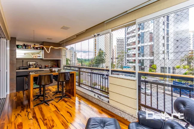 Imagem Apartamento 145m2 - 03 suítes - 04 vagas - todo mobiliado e aconchegante na melhor posição do Cabral...