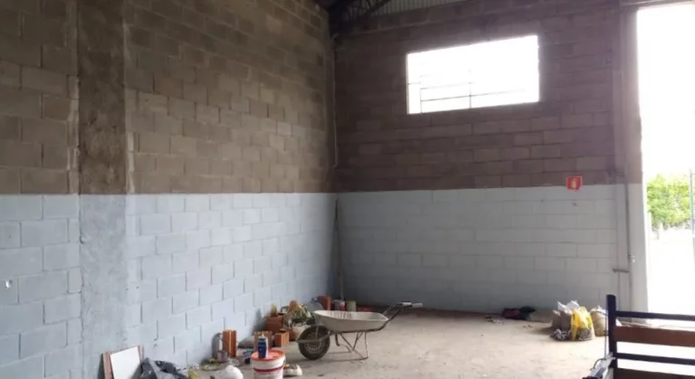 Imagem Galpão para alugar, 750 m² por R$ 15.883,33/mês - Chácaras Reunidas - São José dos Campos/SP