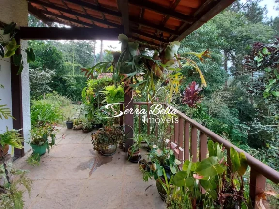 Imagem Casa com 3 dormitórios à venda, 174 m² por R$ 1.300.000,00 - Albuquerque - Teresópolis/RJ