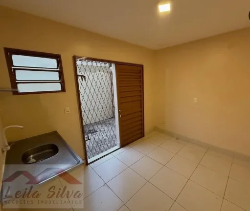 Imagem Casa em Condomínio para Venda em Teresina, Uruguai, 3 dormitórios, 1 suíte, 2 banheiros, 5 vagas