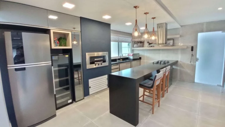 Imagem Cobertura à Venda com 3 Dormitórios (1 suíte), 156 m² - Agronômica - Florianópolis/SC