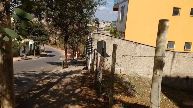 Imagem Lote a venda no Bairro Cabral Contagem Mg