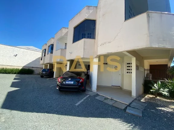 Imagem Excelente casa em condomínio fechado no bairro Itajuba em Barra Velha, bem próximo Barra shopping....