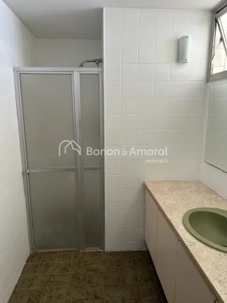 Imagem Em localização privilegiada, este apartamento oferece ambientes amplos, bem arejados e iluminados ...