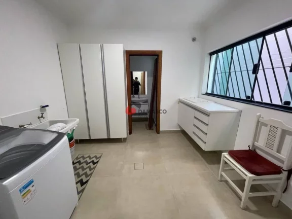 Imagem Sobrado à venda 3 Quartos, 1 Suite, 5 Vagas, Jardim São Caetano, São Caetano do Sul - SP