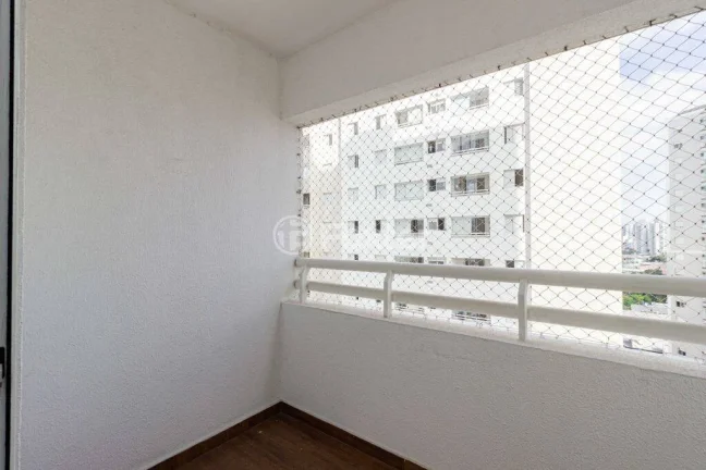 Imagem Apartamento Marquês de São Vicente - 70M², 2 Dorms, 1 Suíte, 2 Vagas Demarcadas, Varanda, Churrasqueira, Salão de Festas e Jogos, Gerador, Piscina.